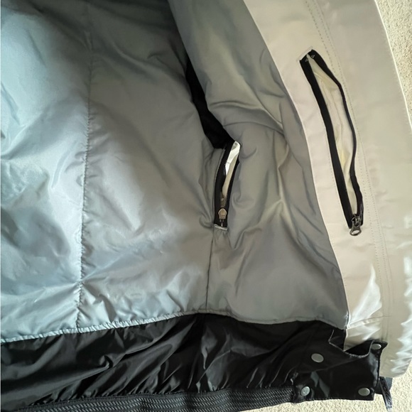 Ladies Nylon Ski or Snowboard Jacket - Spyder XT 5000 size 6 - Picture 6 of 11